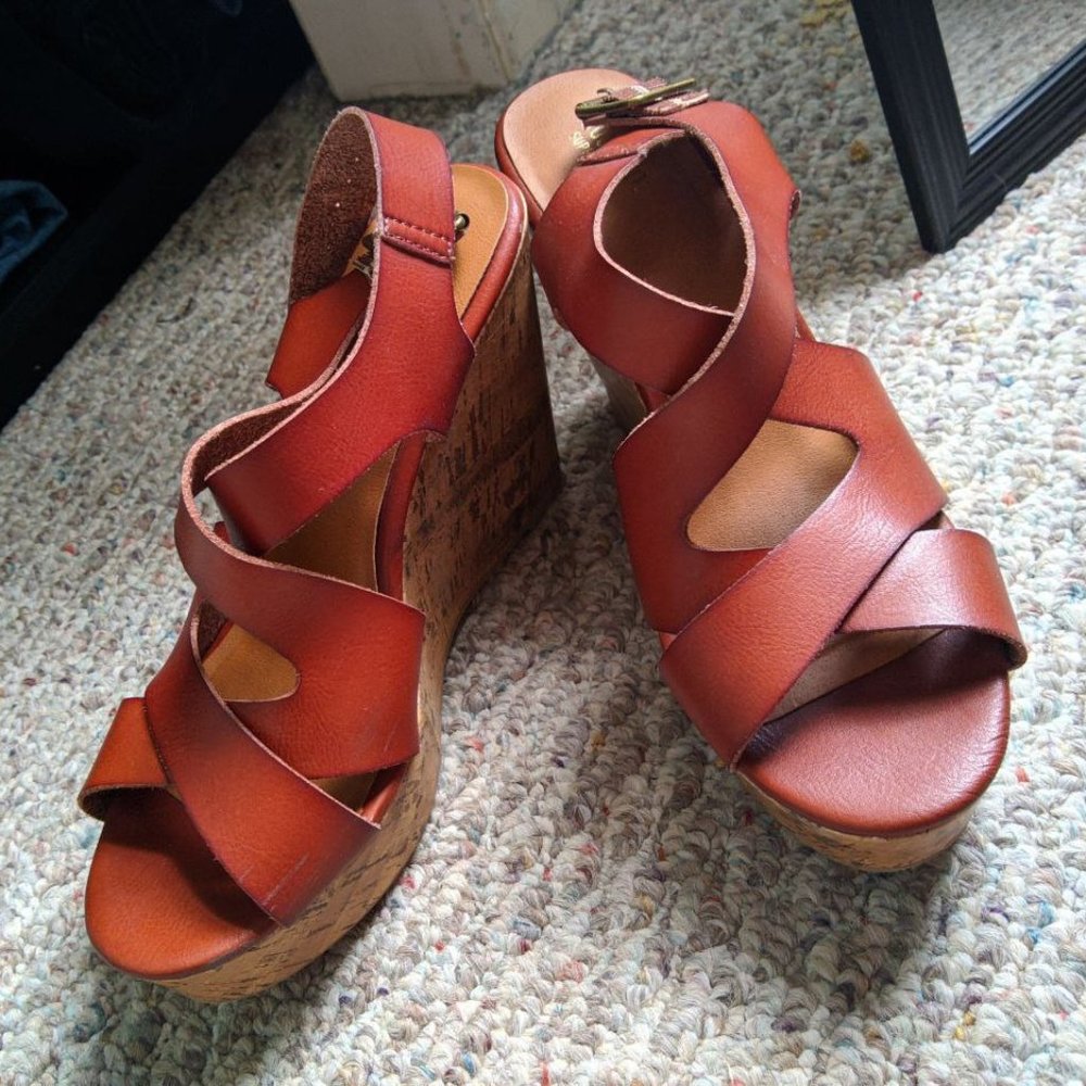 Mossimo Mohogany Swirl Wedge Sandals Size 9